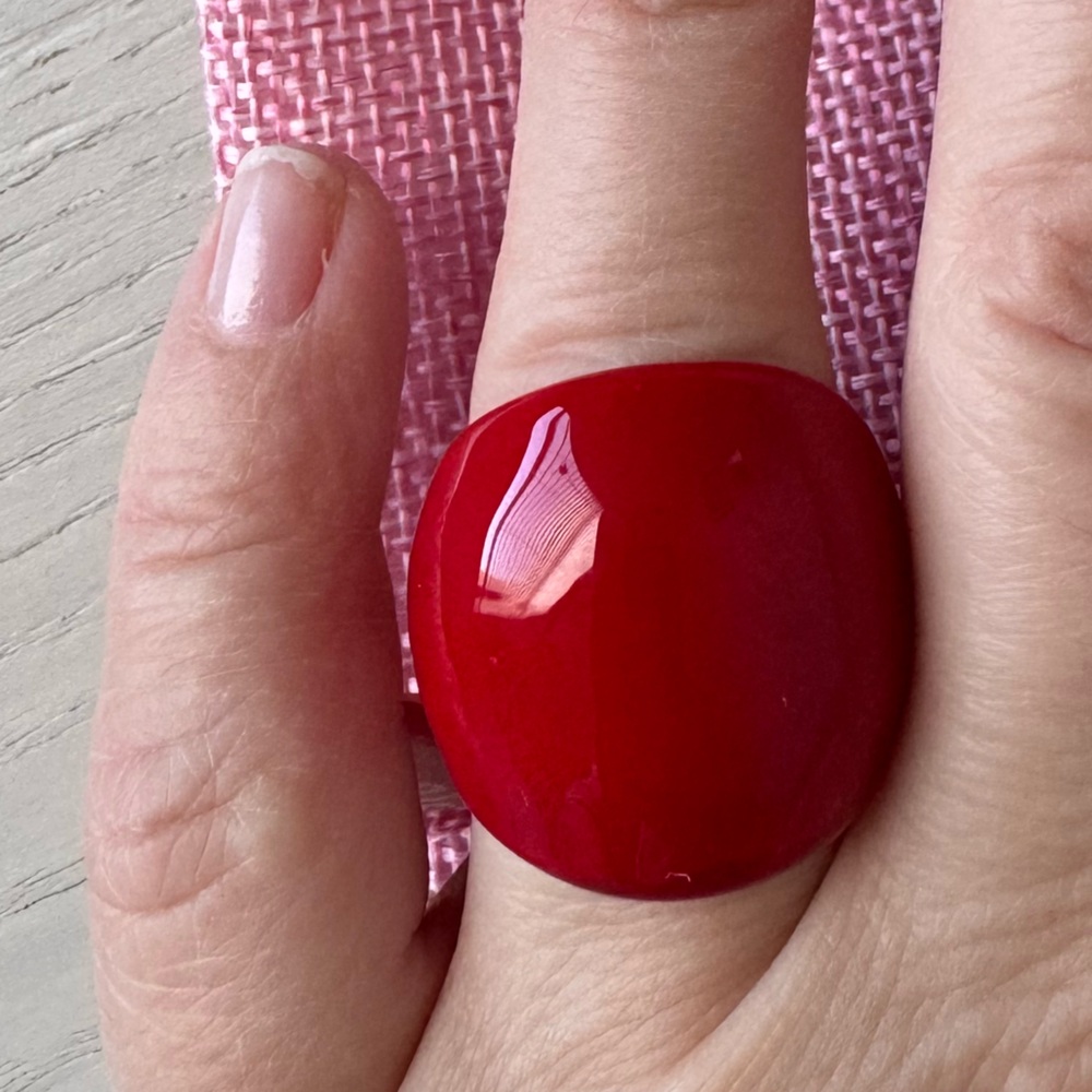 Nwt Elegant Red Statement Ring Size 8 - image 3